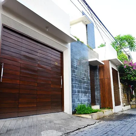 Villa Tentrem Legian-2
